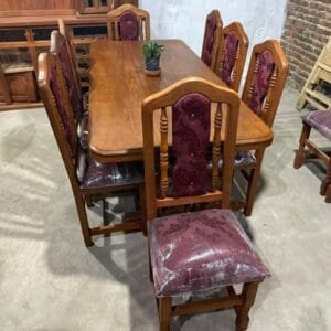 Mesa de 2m con 8 sillas tapizadas de algarrobo