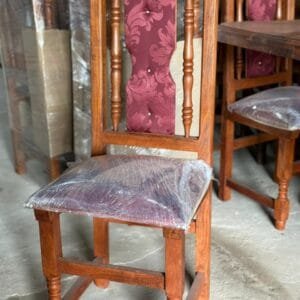 Sillas tapizadas de algarrobo x 6 unidades