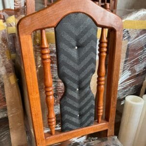 Sillas tapizadas de algarrobo x 6 unidades