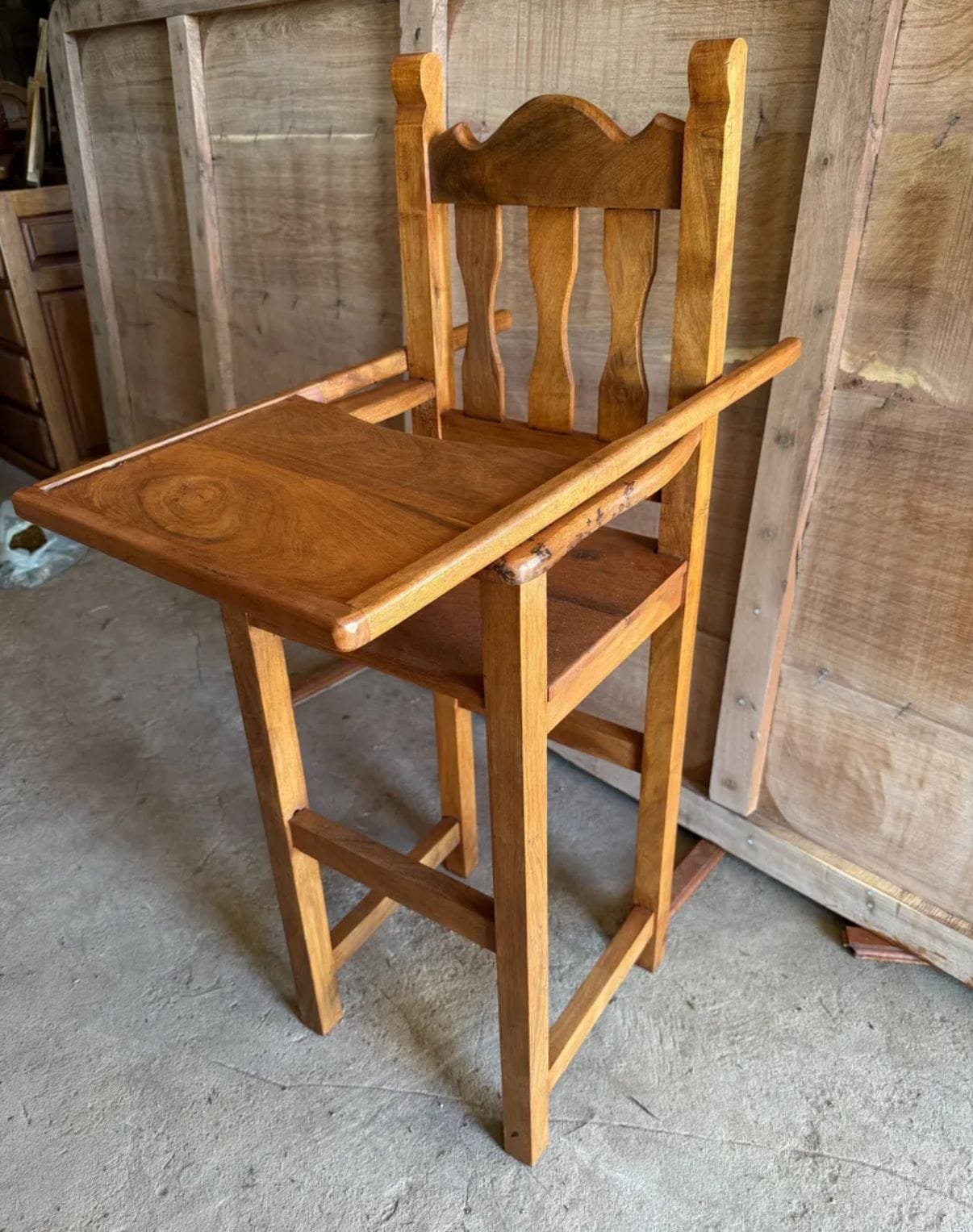 Sillita de bebe de algarrobo