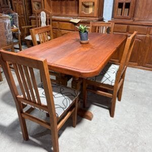 Juego de Mesa y 4 sillas Modernas